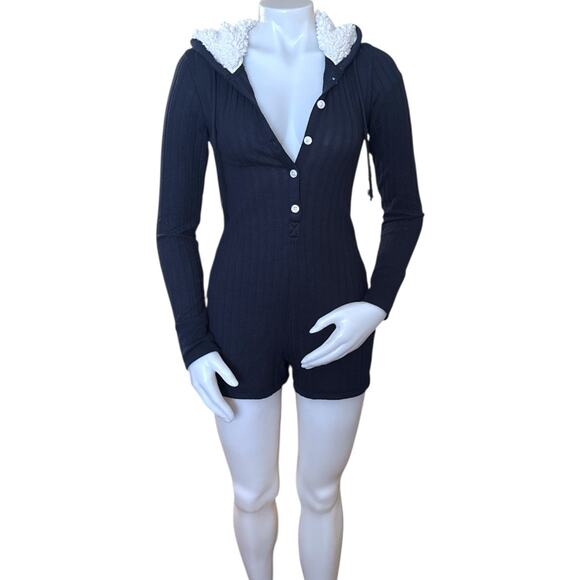 Abercrombie & Fitch Pants - Abercrombie & Fitch Navy Ribbed Fleece Lined Hood Long Sleeve Romper Size XS